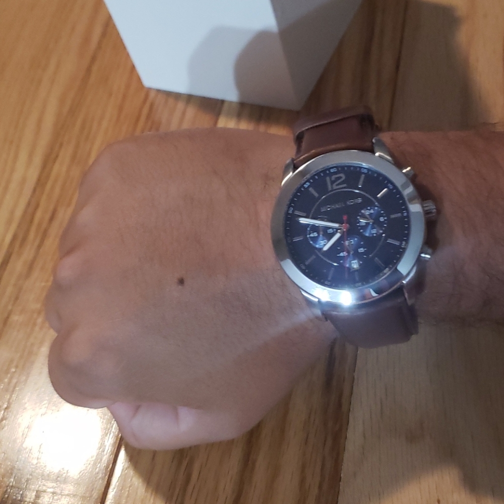 NWT MK Mercer Leather Strap Watch - Picture 5 of 5